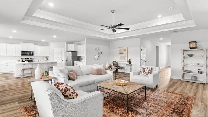 Property Photo:  2719 Grayson Dr  FL 32533 