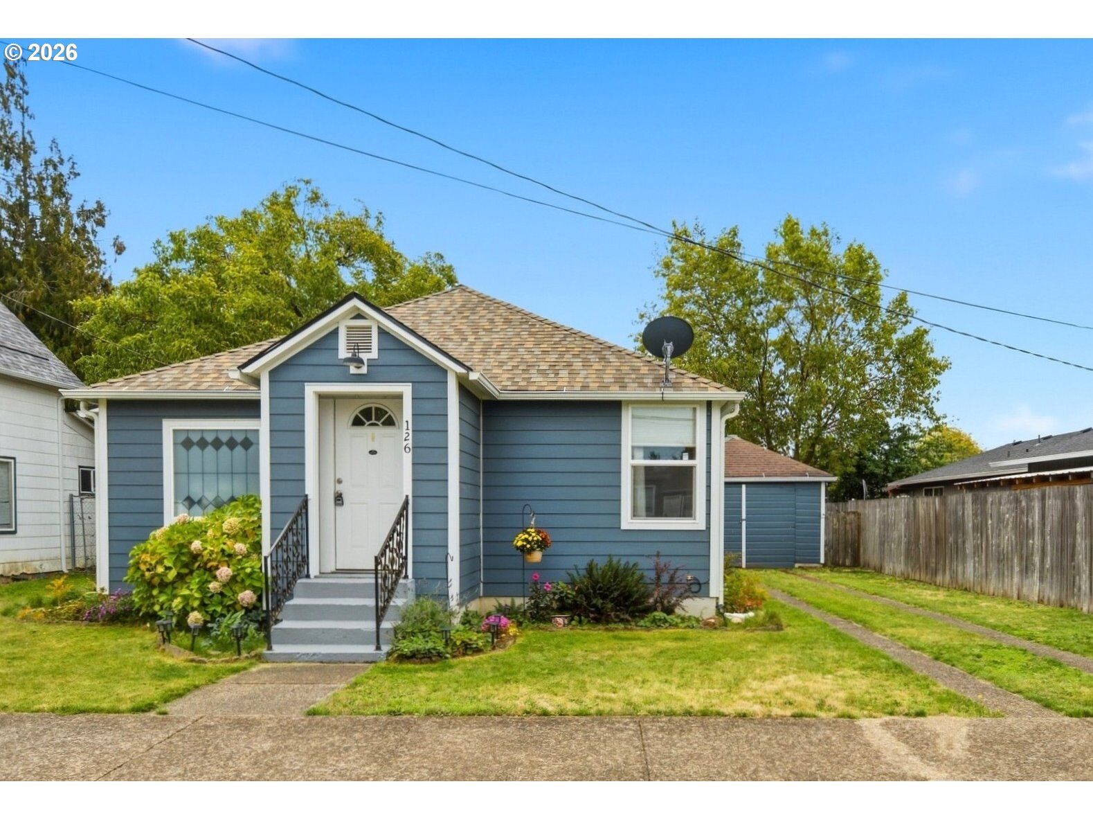 Property Photo:  126 SW Harrison St  OR 97378 