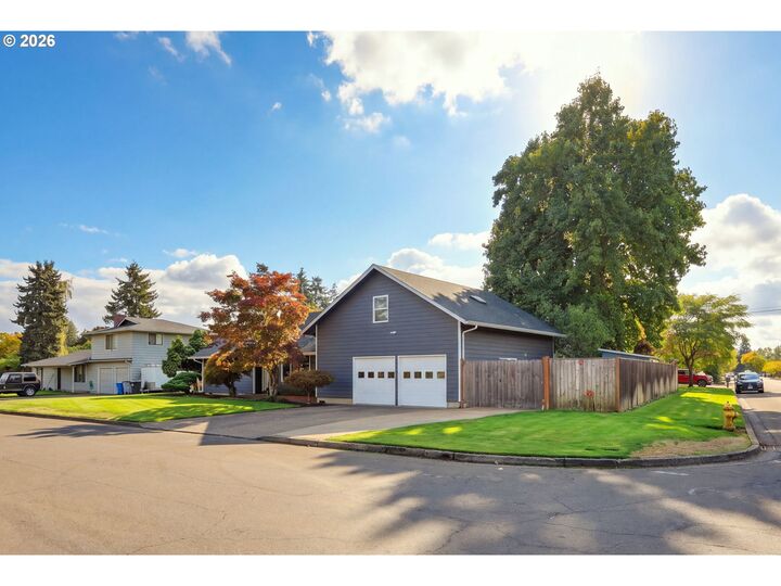 Property Photo: 1190 Sanborn Ave OR 97404