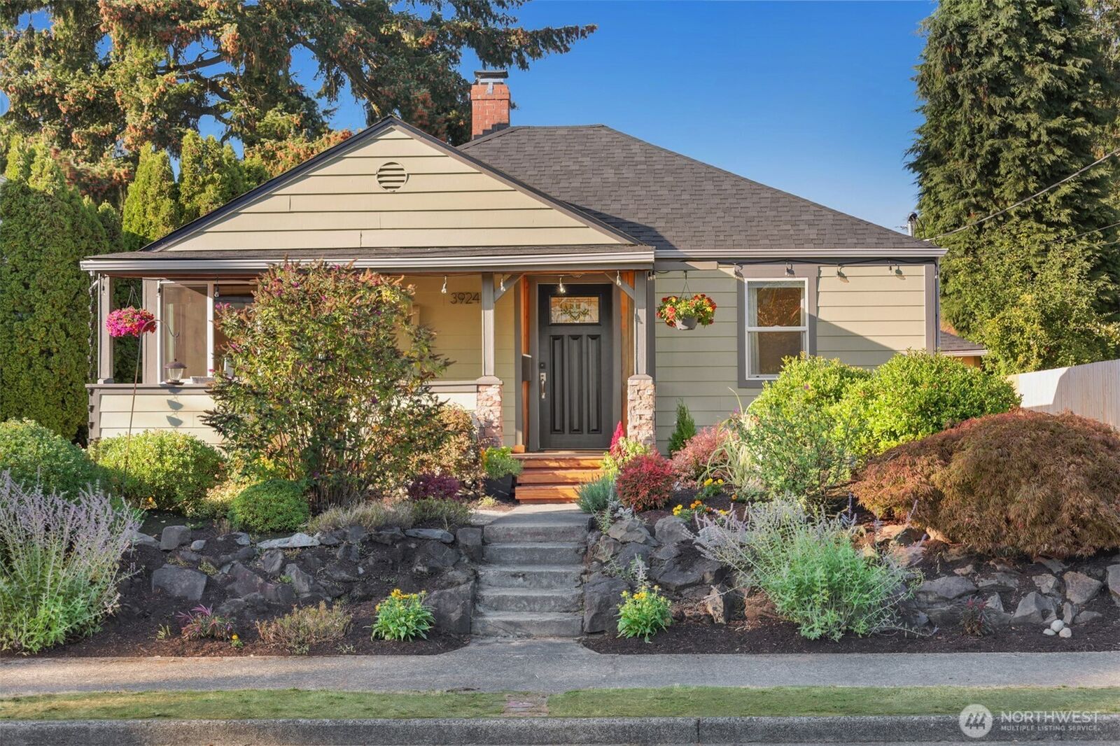 Property Photo: 3924 SW Holden Street WA 98136