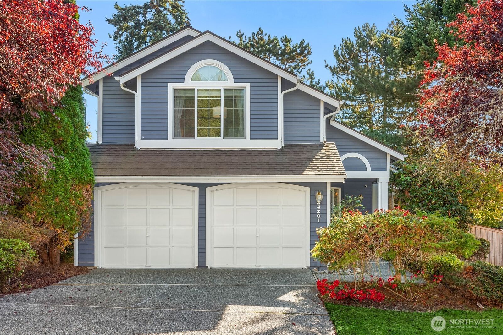 Property Photo:  24201  38th Place SE  WA 98029 
