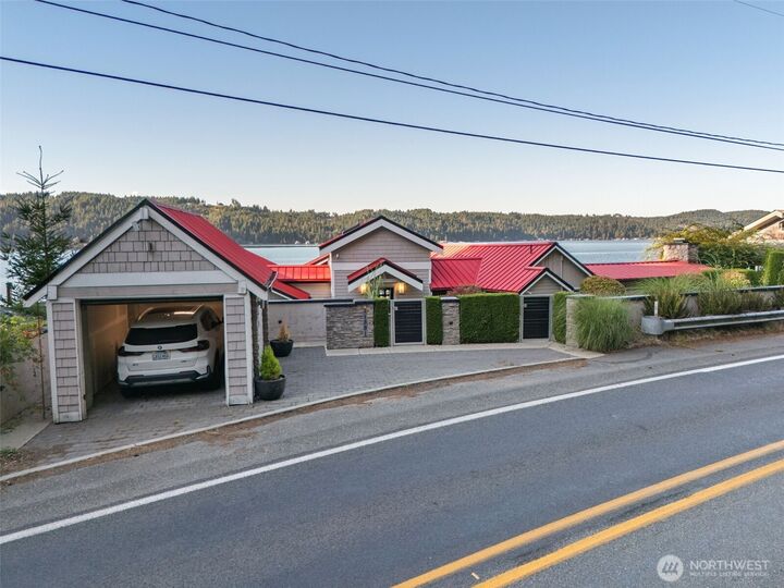 Property Photo: 11591 E State Route 106 WA 98592
