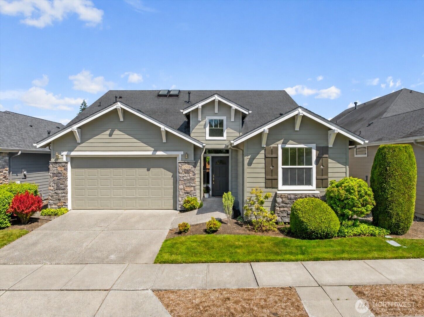 Property Photo:  12534  230th Place NE  WA 98053 