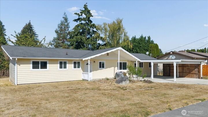 Property Photo: 1542 Roland Avenue WA 98366