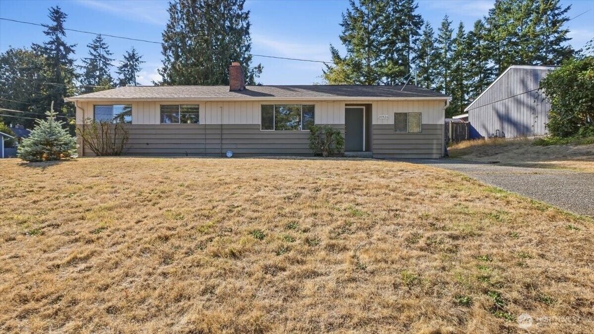 Property Photo:  20926  74th Avenue W  WA 98026 