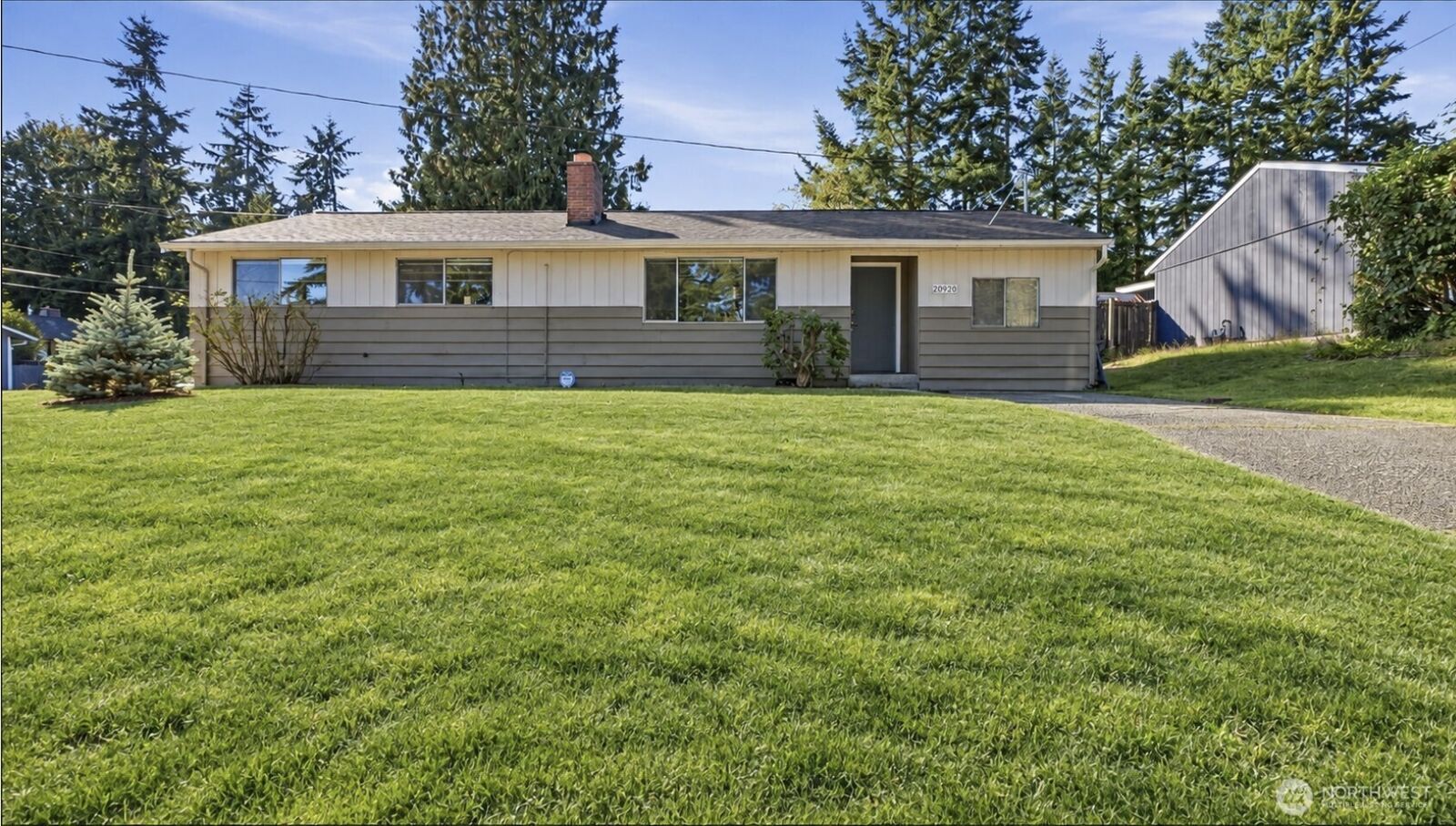 Property Photo:  20926  74th Avenue W  WA 98026 