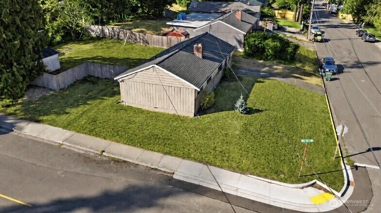 Property Photo: 20926 74th Avenue W WA 98026