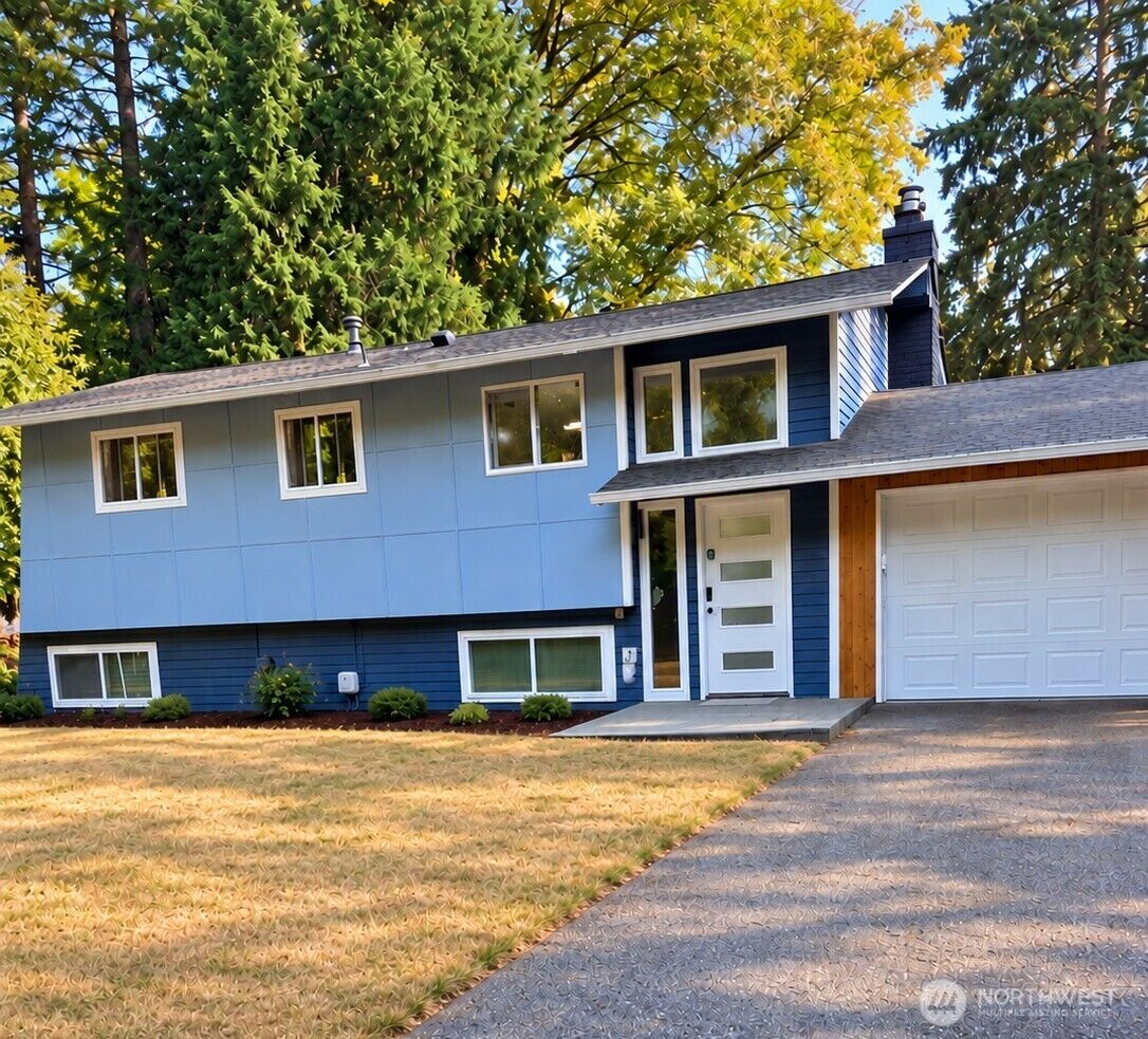 Property Photo:  21045 NE 92nd Street  WA 98053 