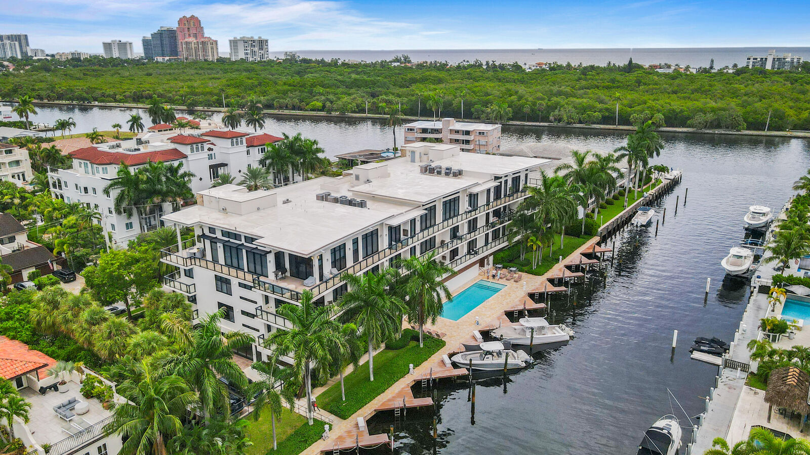 Property Photo:  2770 NE 14th Street 203  FL 33304 