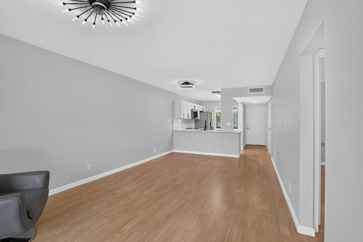 Property Photo:  6795 Huntington Lane 201  FL 33446 