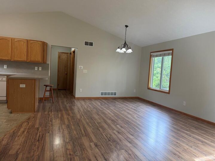 Property Photo:  122 Summit Drive  MI 49010 