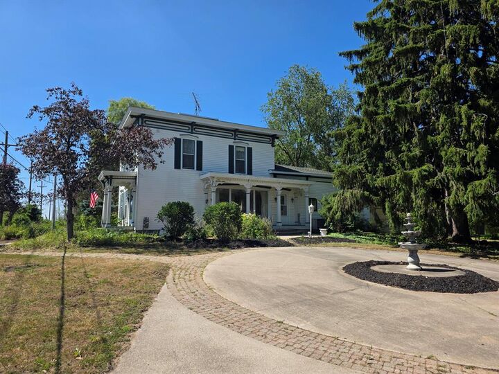 Property Photo: 427 S Main Street NE MI 49319