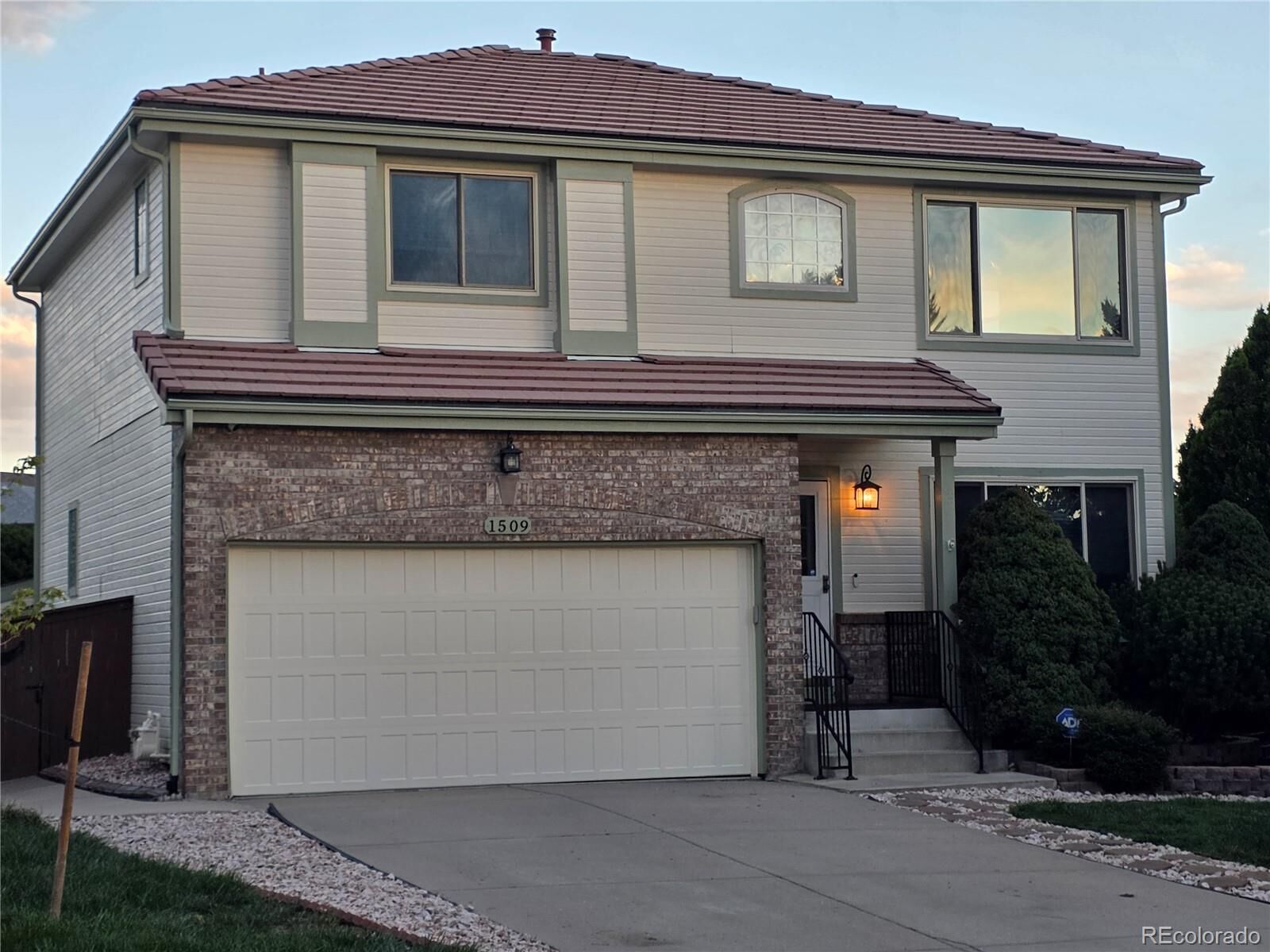 Property Photo: 1509 Spring Water Place CO 80129