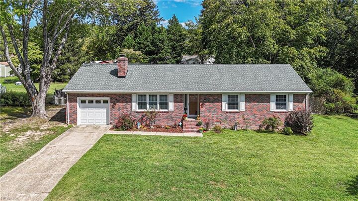 Property Photo: 111 Laurel Ln VA 23185