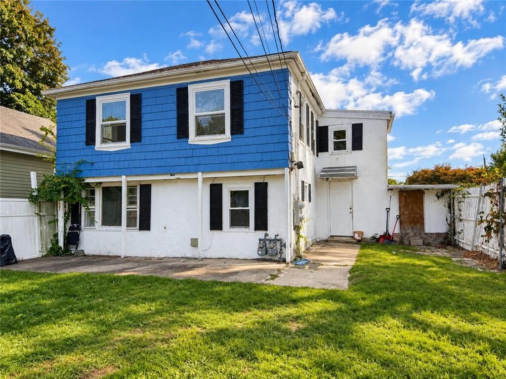 Property Photo:  84 Seamans Street  RI 02908 