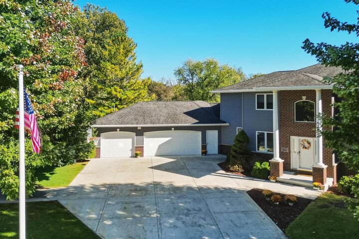 Property Photo: 259 Willow Creek Road WI 54974