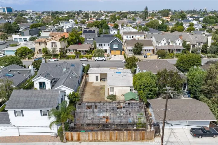 Property Photo: 518 Fullerton CA 92663