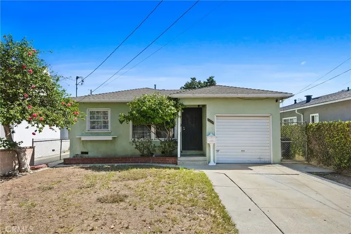 Property Photo:  1430 Lakme Avenue  CA 90744 