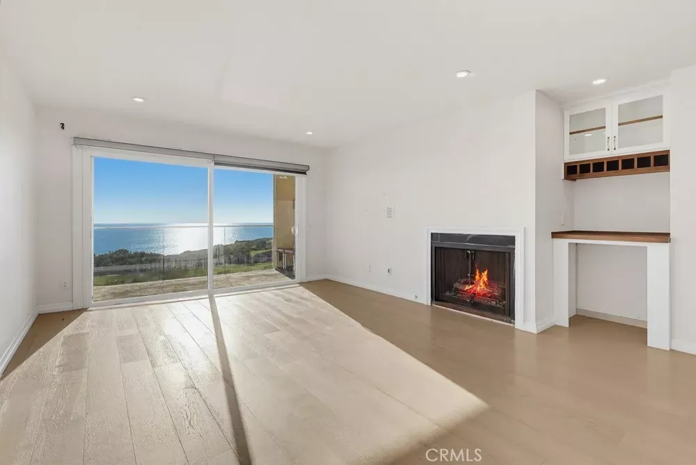 Property Photo:  3200 La Rotonda Drive 205  CA 90275 