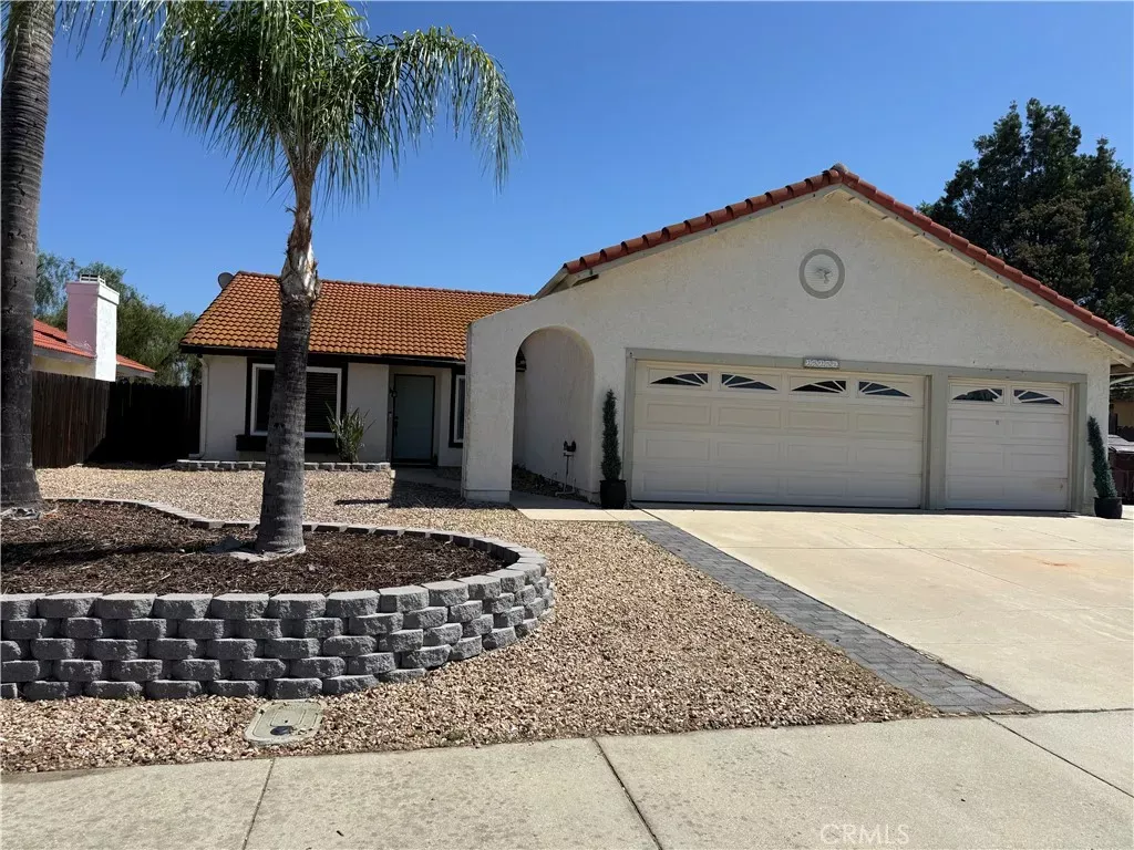 Property Photo:  25251 Ridgeplume  CA 92563 