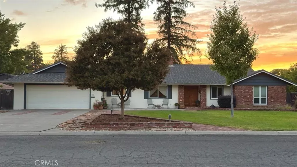 Property Photo:  407 S Marshall  CA 95988 