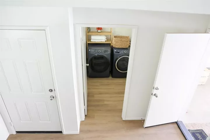Property Photo: 462 Creekside Circle CA 92114