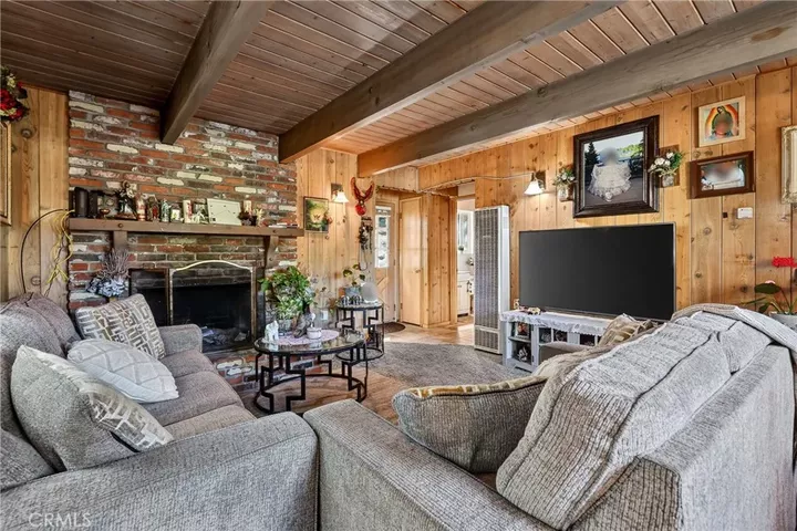 Property Photo: 208 Heliotrope CA 92352