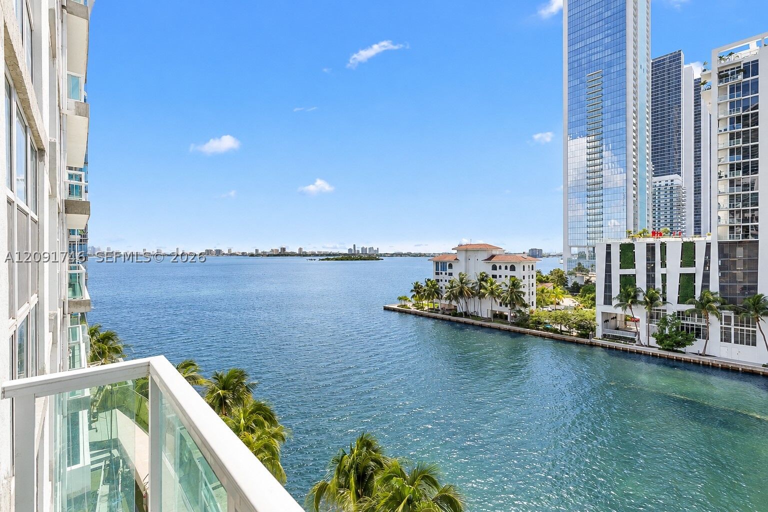 Property Photo:  500 NE 29th St 804  FL 33137 