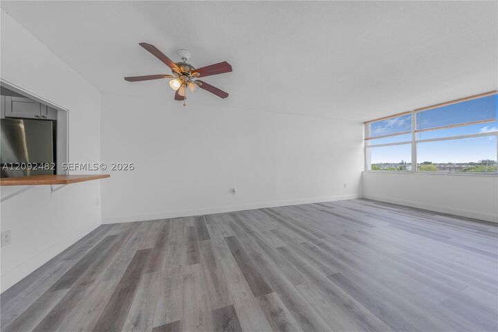 Property Photo: 1300 NE Miami Gardens Dr 512E FL 33179