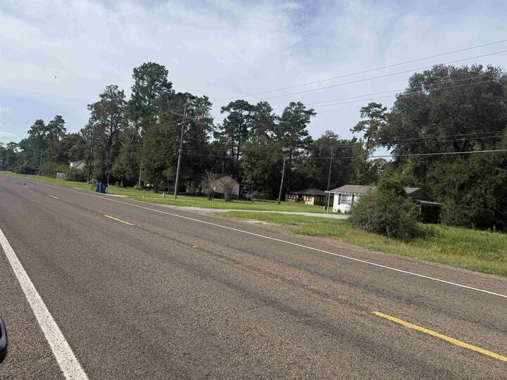 Property Photo:  517 N Village Creek Pkwy  TX 77657 