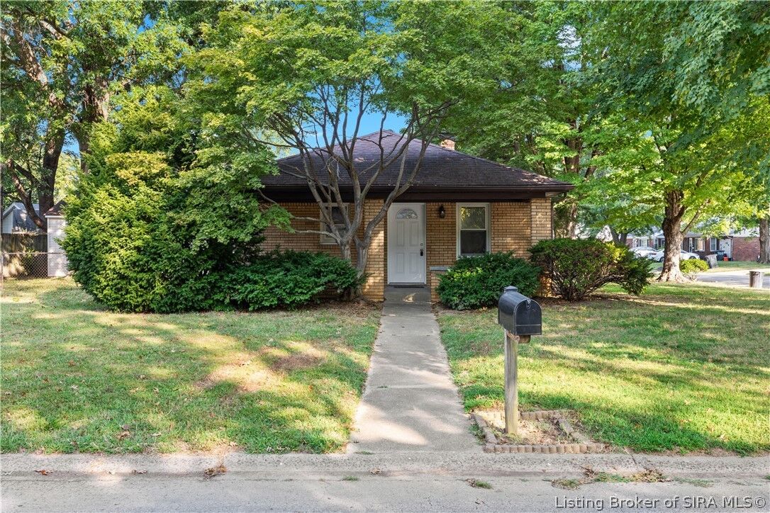 Property Photo: 1713 Herby Drive IN 47130