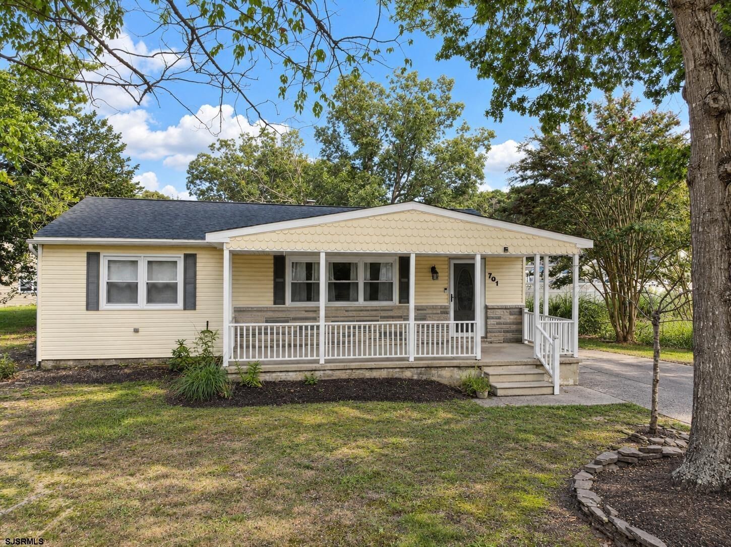 Property Photo:  701 Coventry Ln  NJ 08234 