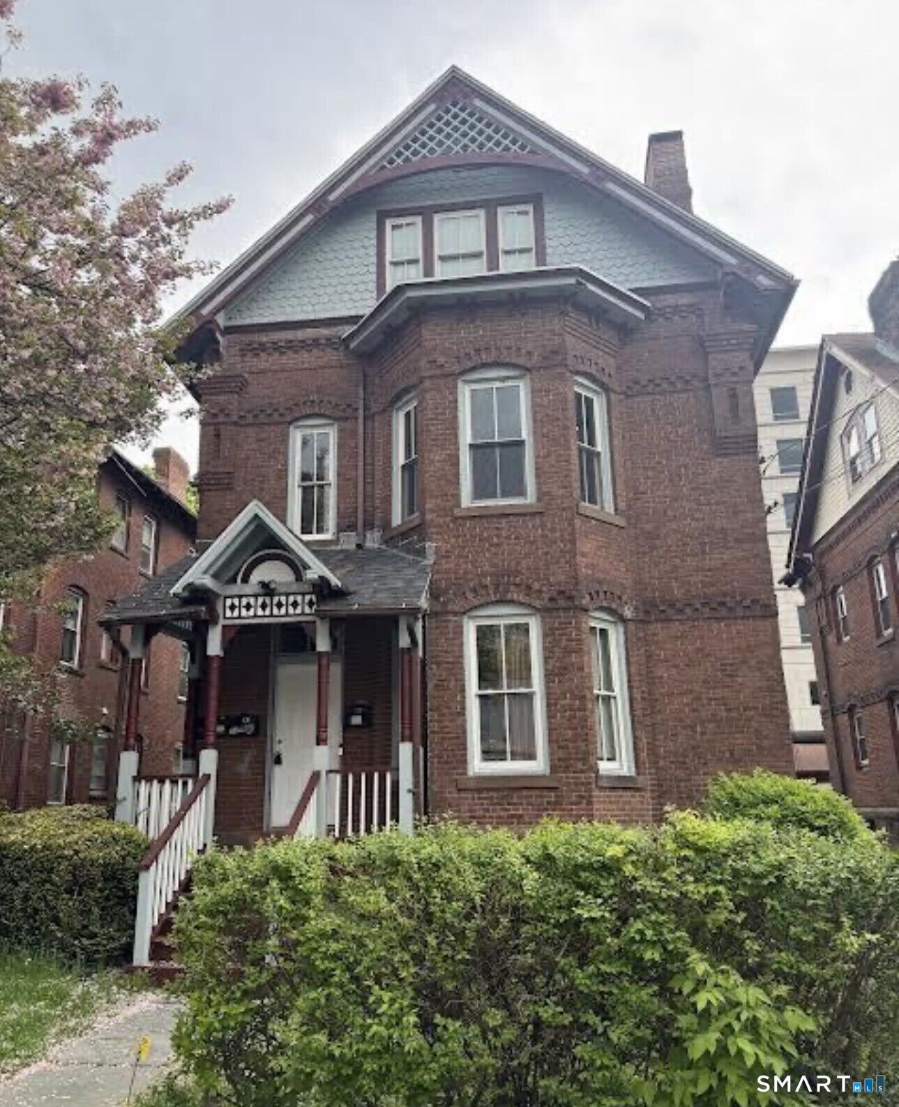 Property Photo:  26 Hungerford Street  CT 06106 