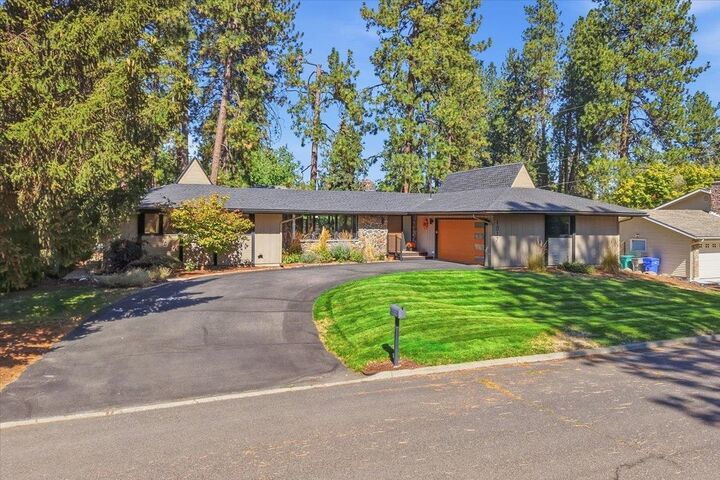 Property Photo:  1817 E 55th Ave  WA 99223 