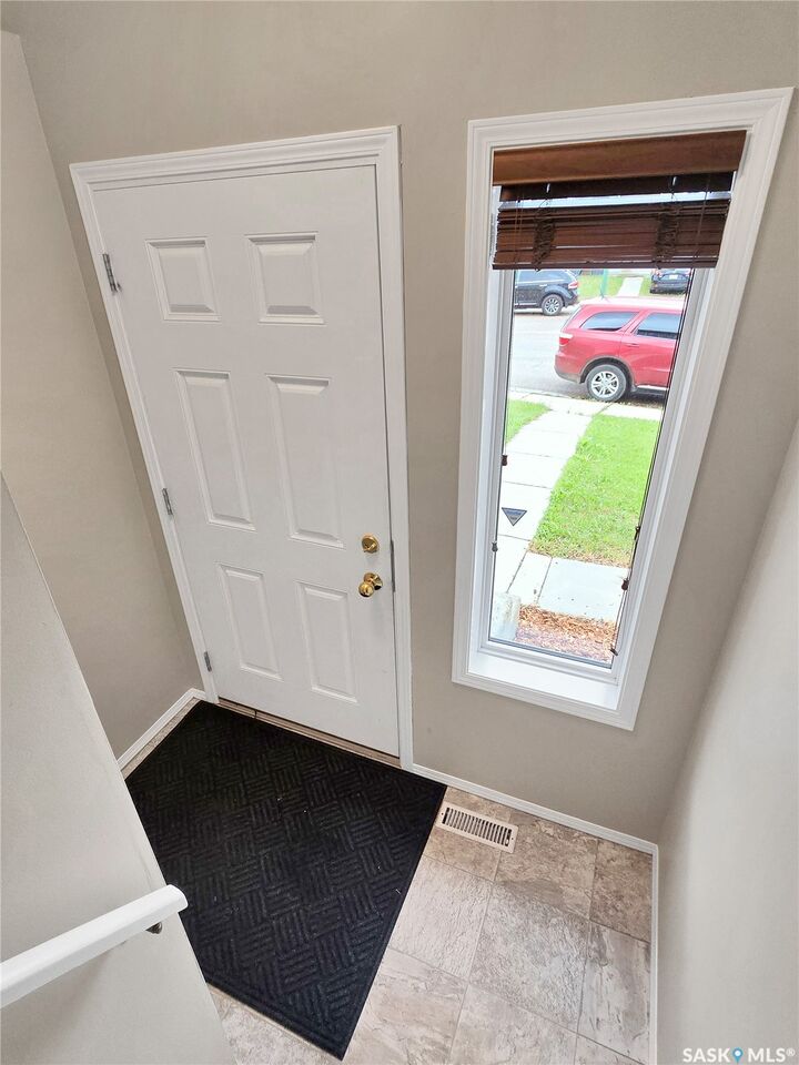Property Photo:  209 Hedley Street S  SK S7N 1Z9 