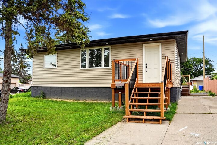 Property Photo: 1601 Lacon Street SK S4N 1Z5