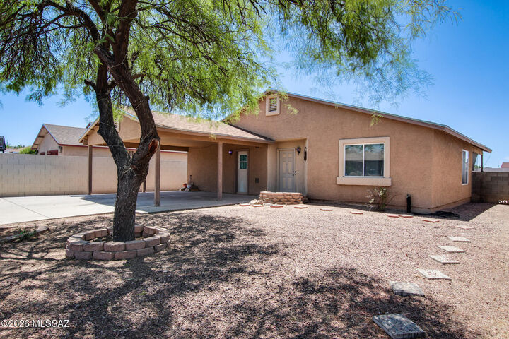 Property Photo: 247 W Placita Casas Bonitas AZ 85706