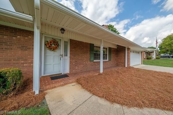 Property Photo: 5160 Nicole Road NC 27284
