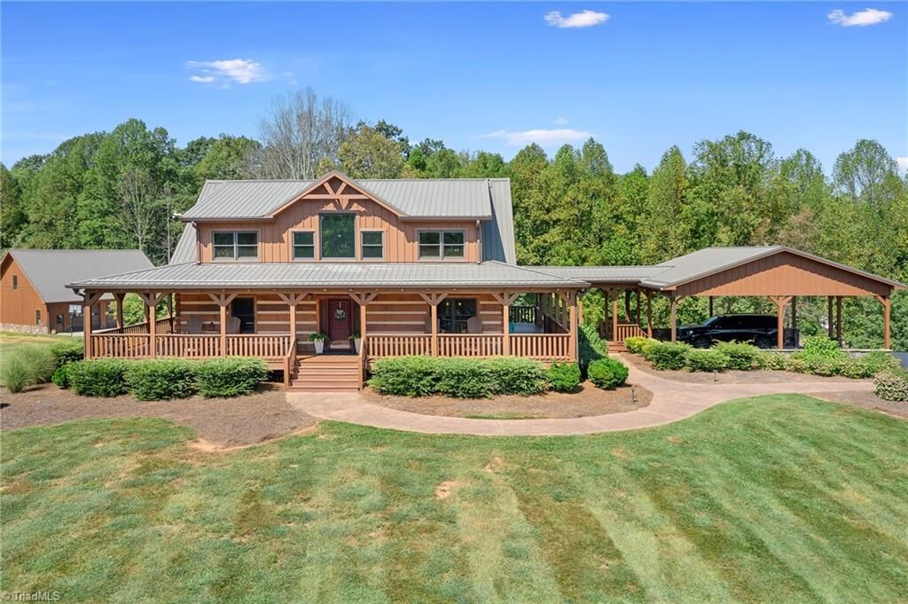 Property Photo:  151 Farm Side Lane  NC 27041 