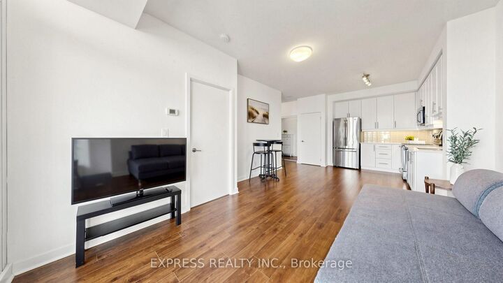 Property Photo:  33 Bay Street 4207  ON M5J 2Z3 