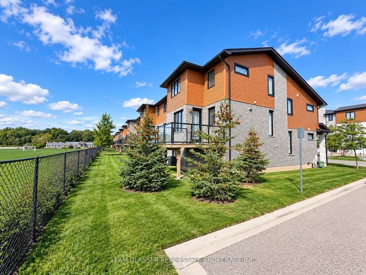 Property Photo:  963 West Village Square 963  ON N6H 0J7 