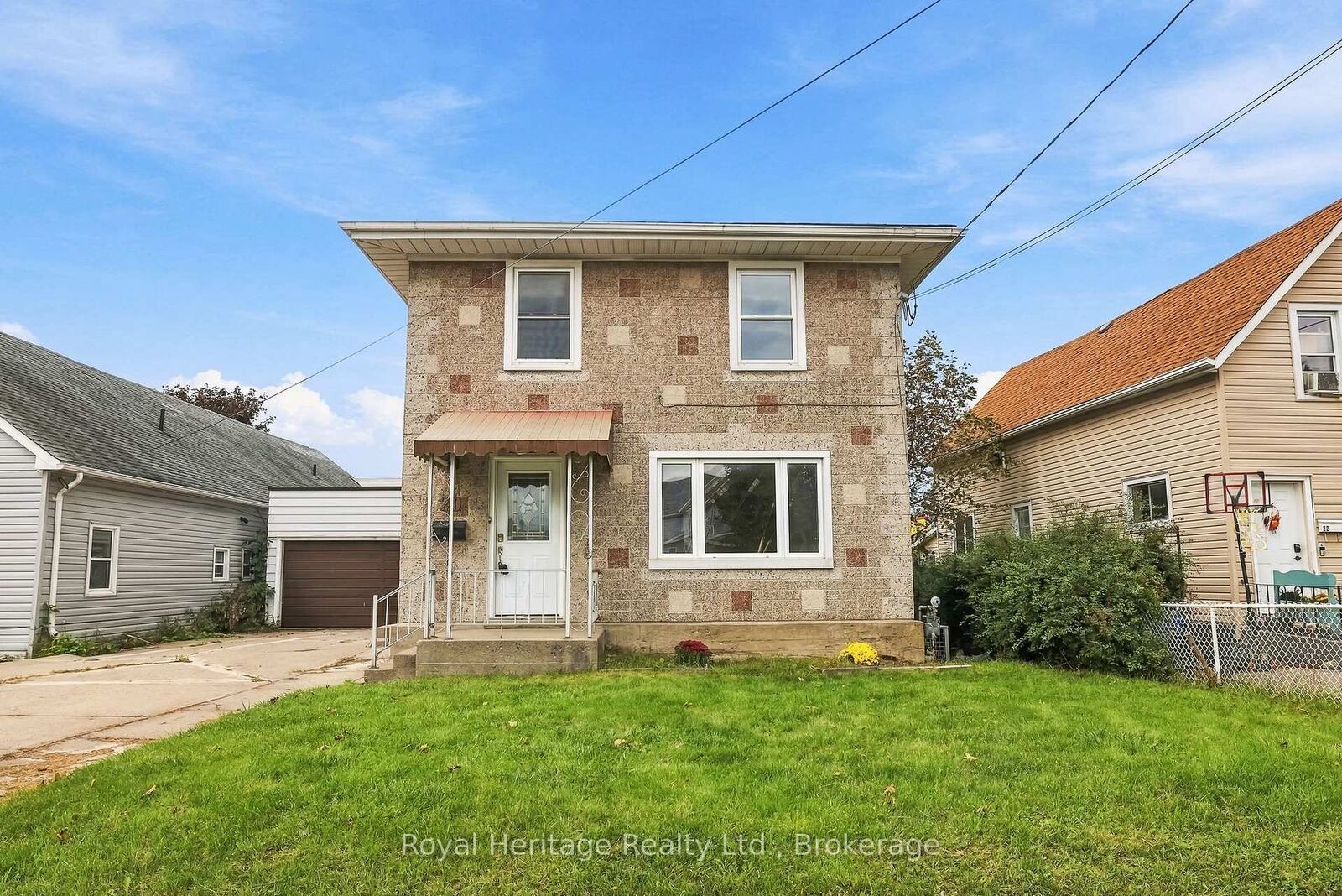 Property Photo:  20 Gordon Street  ON K8P 3E3 