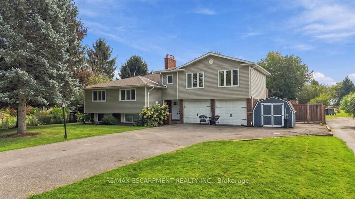 Property Photo:  9793 Dickenson Road W  ON L0R 1W0 