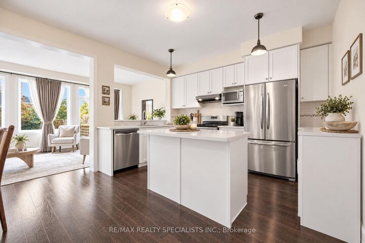 Property Photo:  92 Hanson Crescent  ON L9T 8L5 
