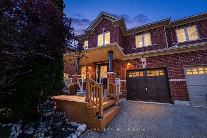Property Photo:  141 Lavery Heights  ON L9T 0V4 