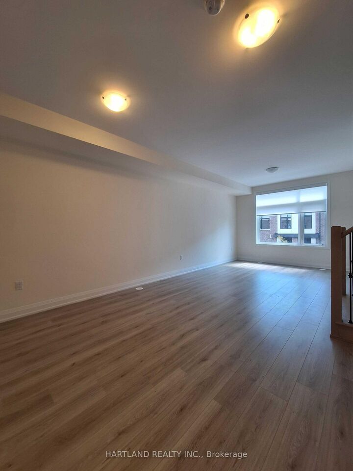 Property Photo:  1695 Dersan Street 1205  ON L1X 0S9 