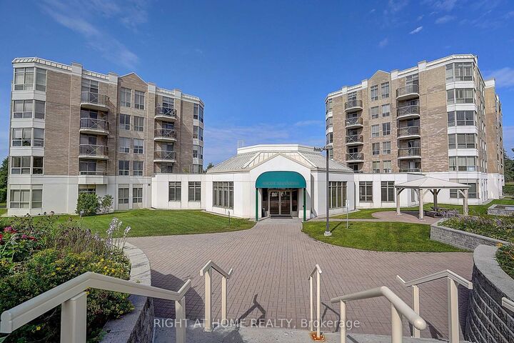 Property Photo:  2200 John Street 502  ON L3T 7S7 