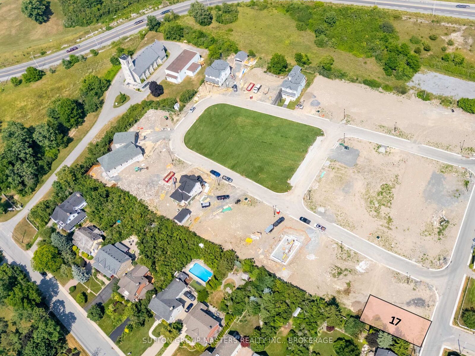 Property Photo:  405 Wellington Street  ON K7K 6W4 