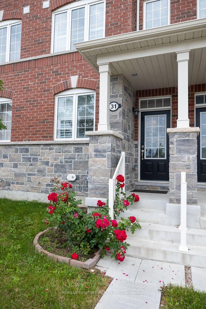 Property Photo:  31 Jolly Way  ON M1P 0E2 
