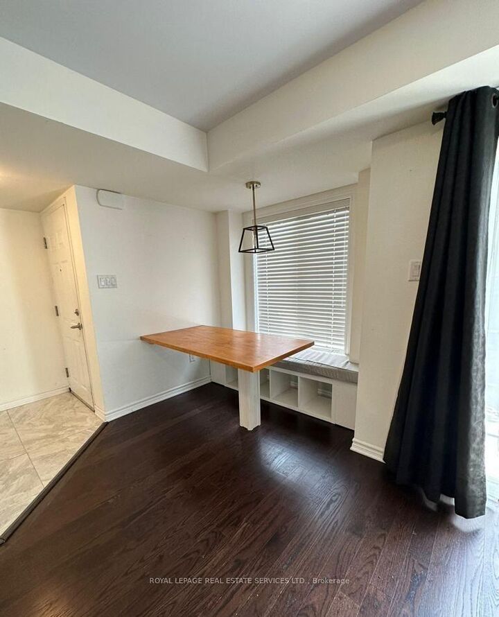 Property Photo: 2441 Greenwich Drive 57 ON L6M 0S3